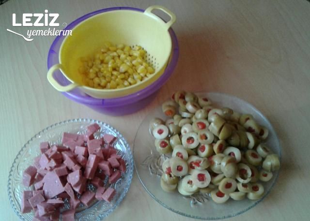 Yeşil Zeytinli Açık Poğaça