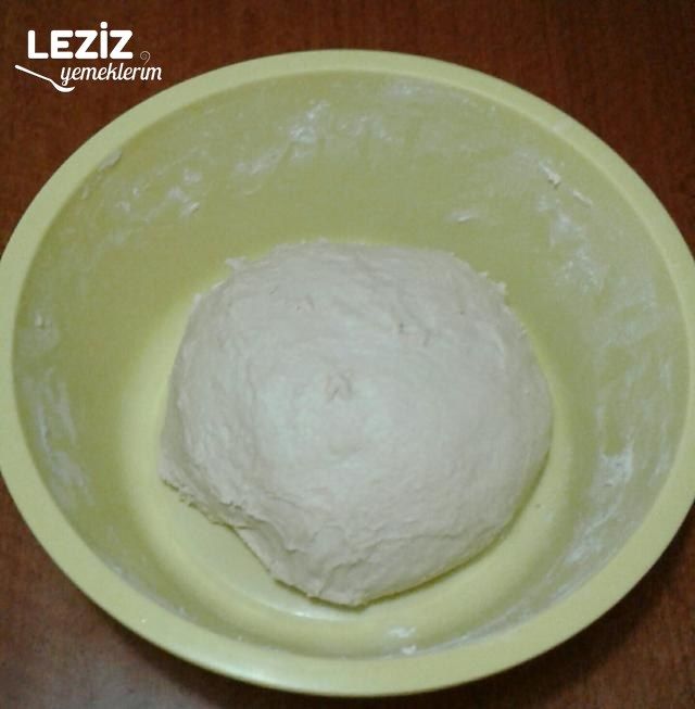 Yeşil Zeytinli Açık Poğaça