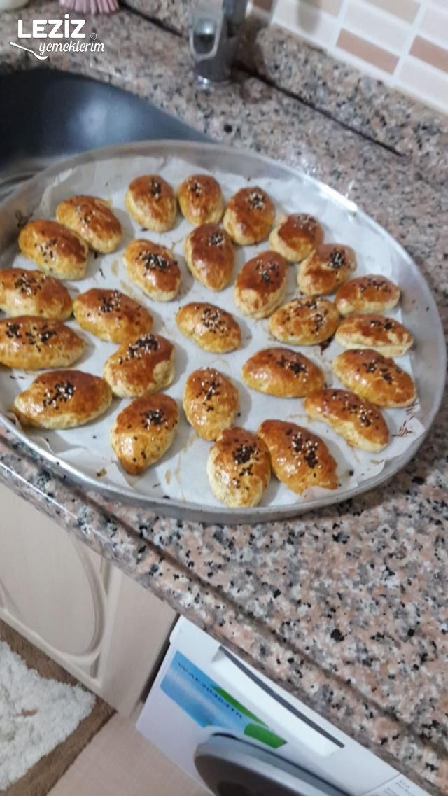 Dereotlu Poğaça (Mayasız)