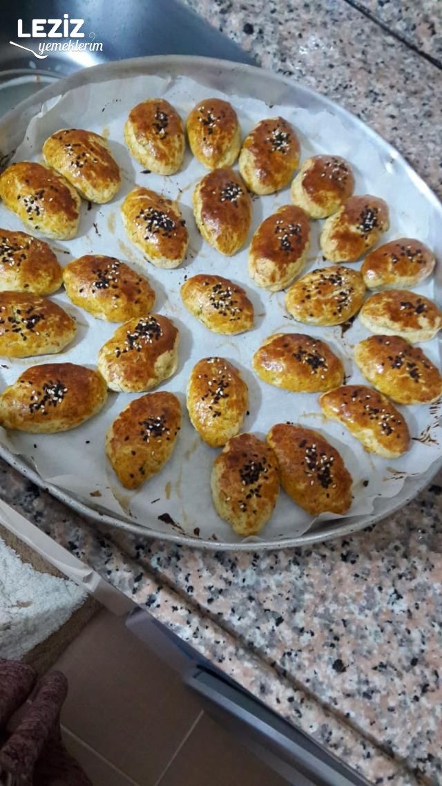 Dereotlu Poğaça (Mayasız)