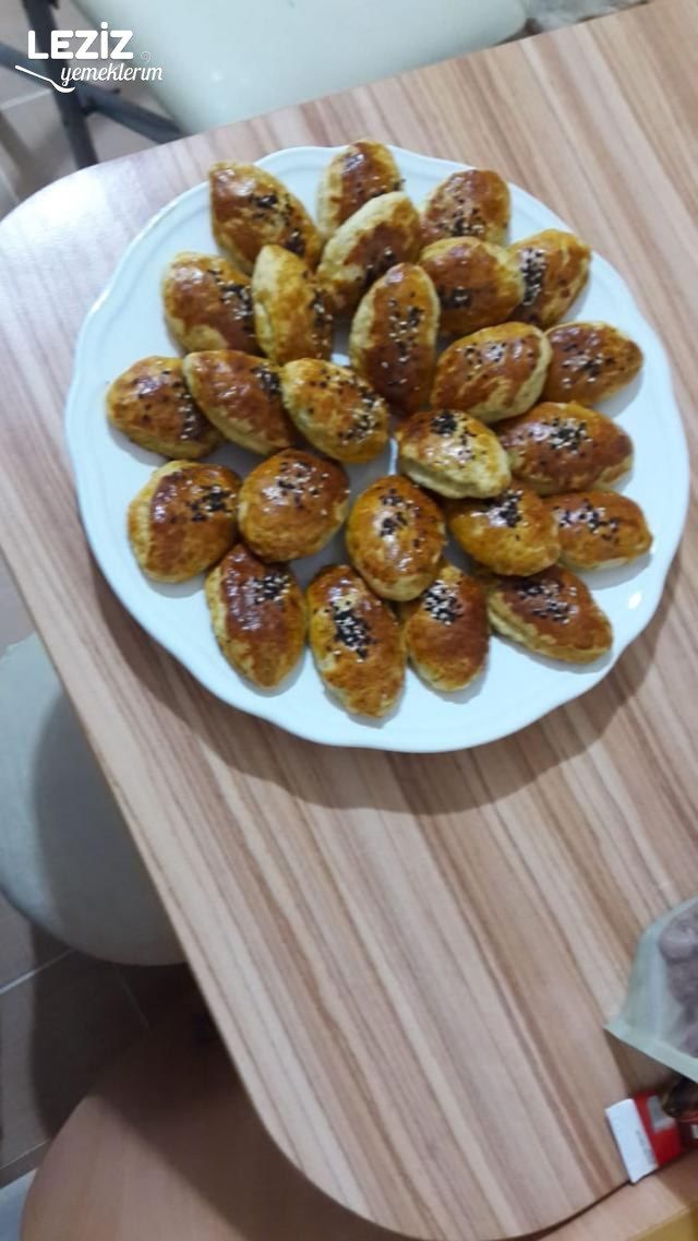 Dereotlu Poğaça (Mayasız)