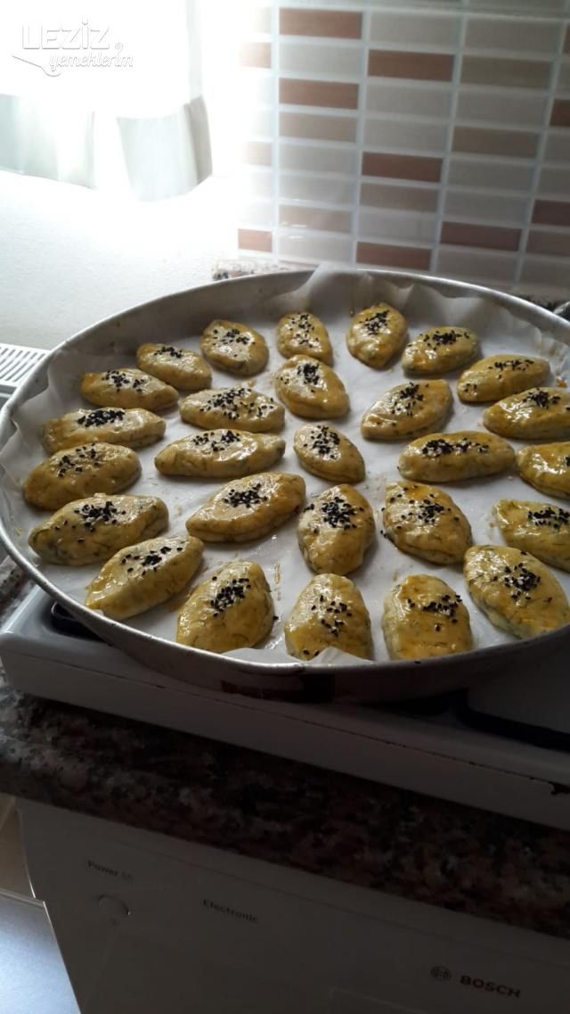 Dereotlu Poğaça (Mayasız)