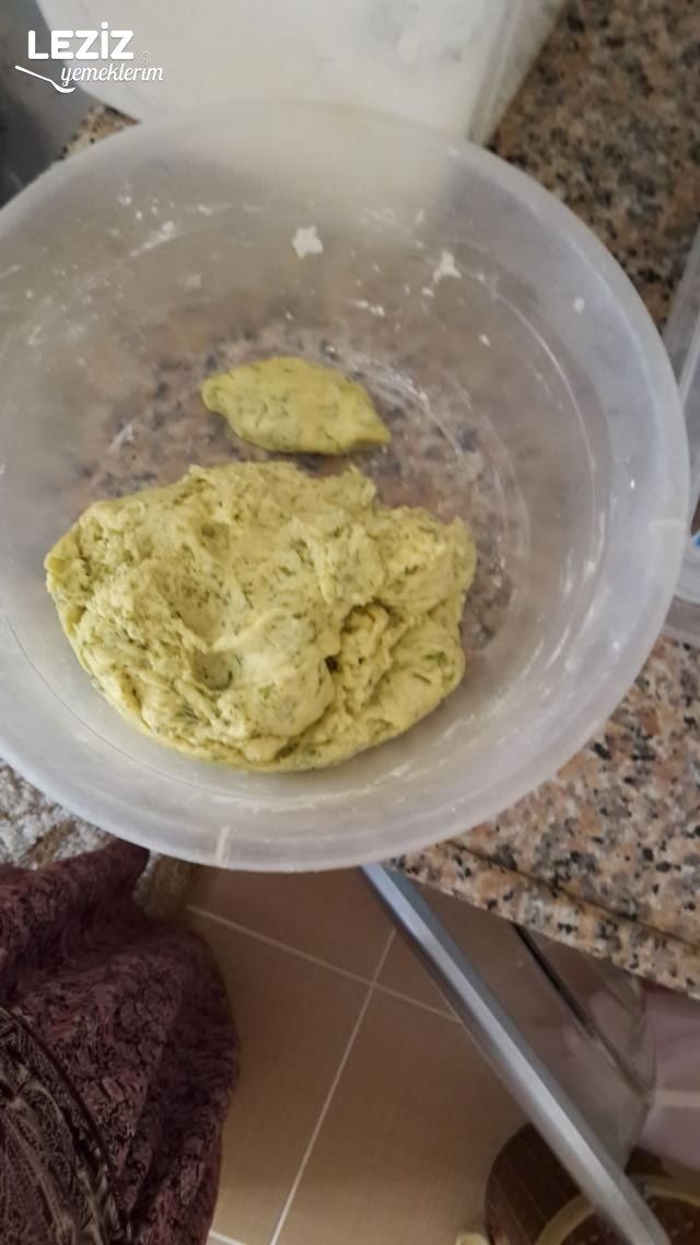 Dereotlu Poğaça (Mayasız)