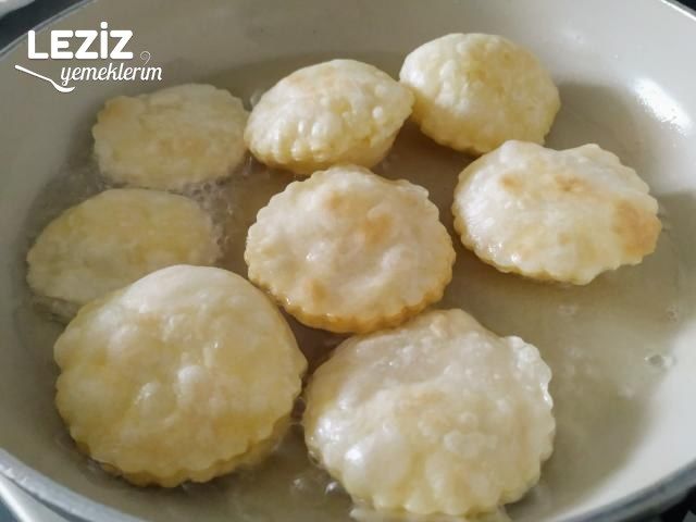 Bir Yufka Bir Yumurta İle Şahane Pişi