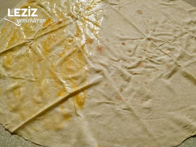 Bir Yufka Bir Yumurta İle Şahane Pişi