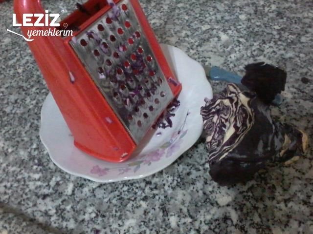 Mor Meze (Mor Lahana Mezesi)