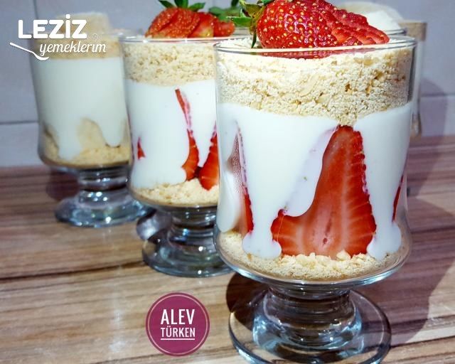 Şahane Magnolia ( Çilekli Ve Muzlu) Aşama Aşama