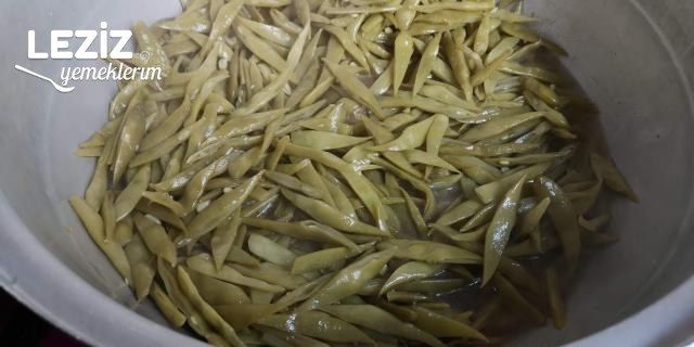 Yağlı Sirkeli Taze Fasulye Turşusu