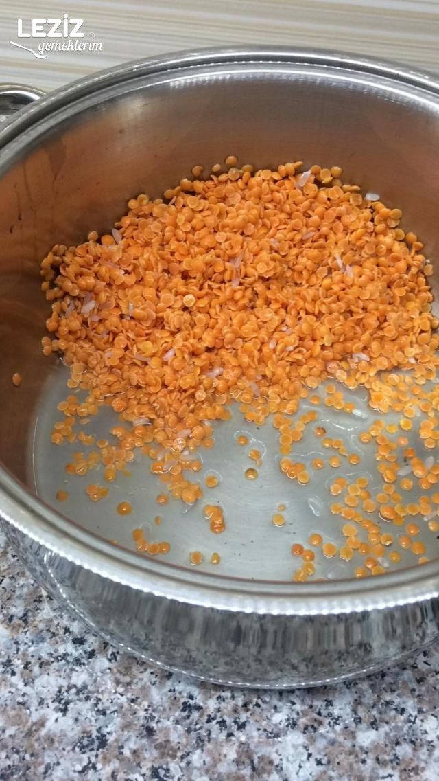 Bol Soğanlı Mercimek Çorbası