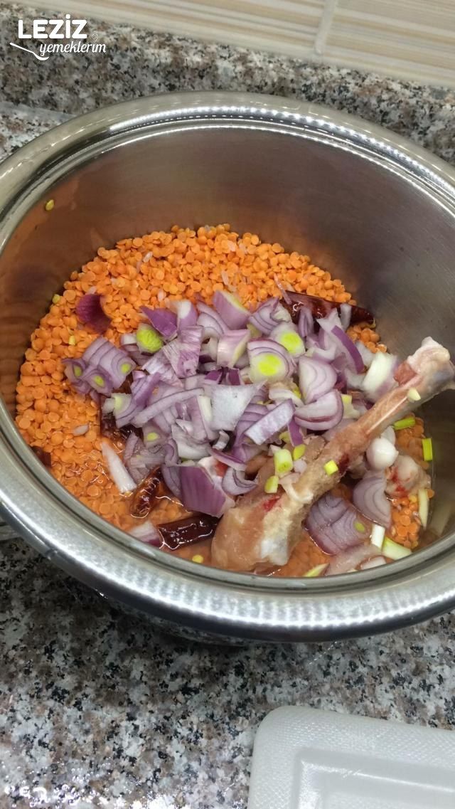 Bol Soğanlı Mercimek Çorbası