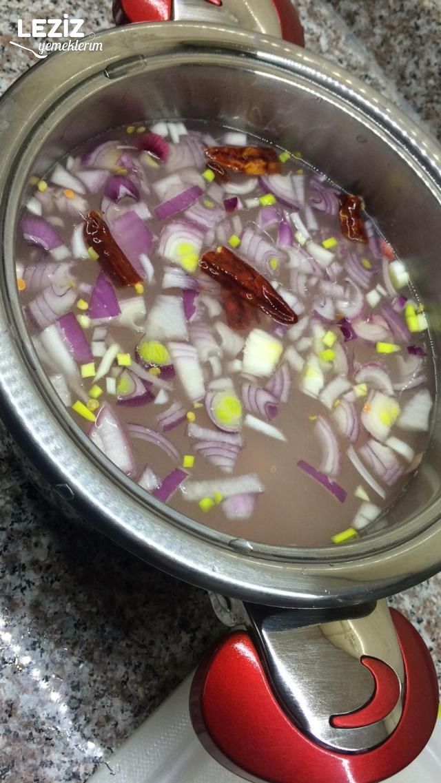 Bol Soğanlı Mercimek Çorbası