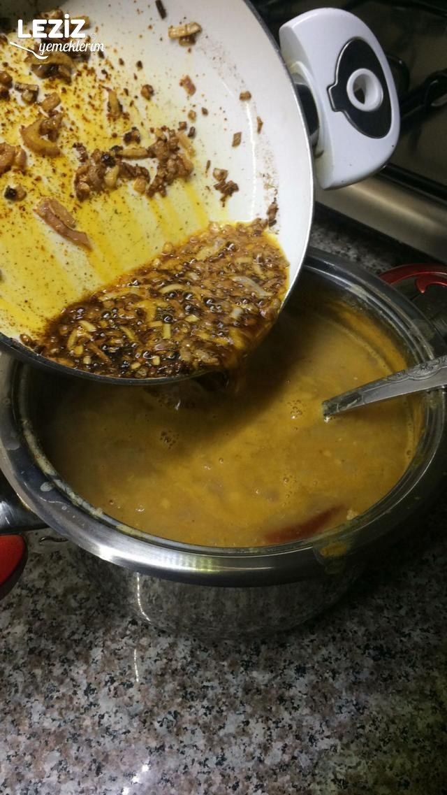 Bol Soğanlı Mercimek Çorbası