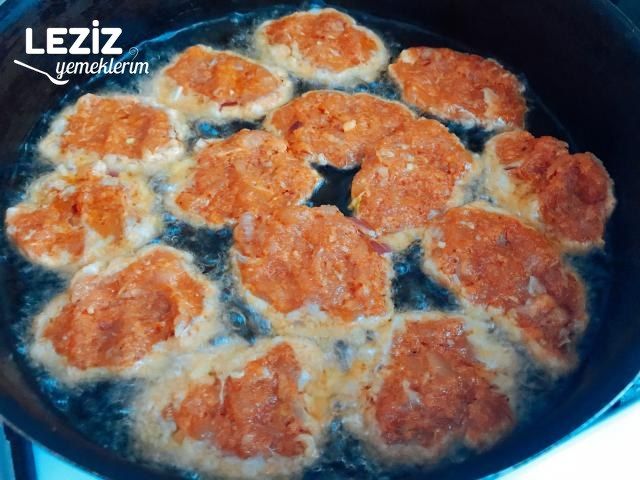 Tavuk Köftesi Tarifi (Lezzeti Garanti)