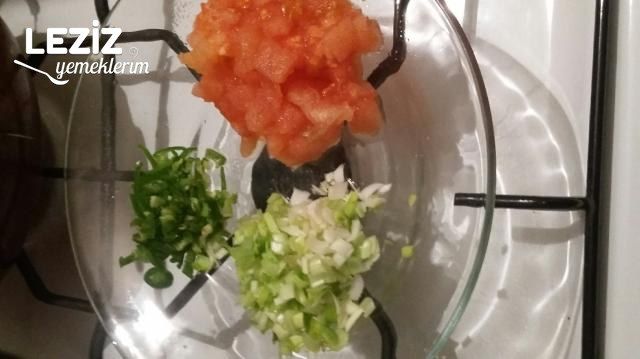 Domates Soslu Leziz Spagetti