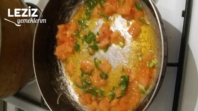 Domates Soslu Leziz Spagetti