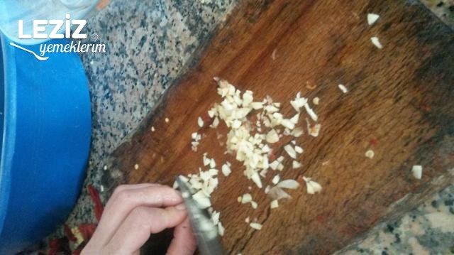 Soğanlı Közlenmiş Biber Salatası