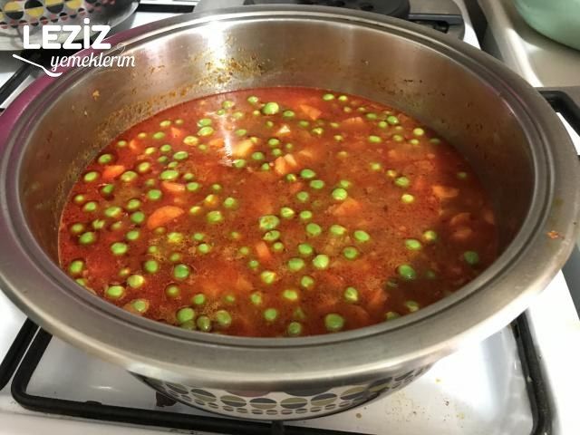 Kıymalı Bezelye Yemeği