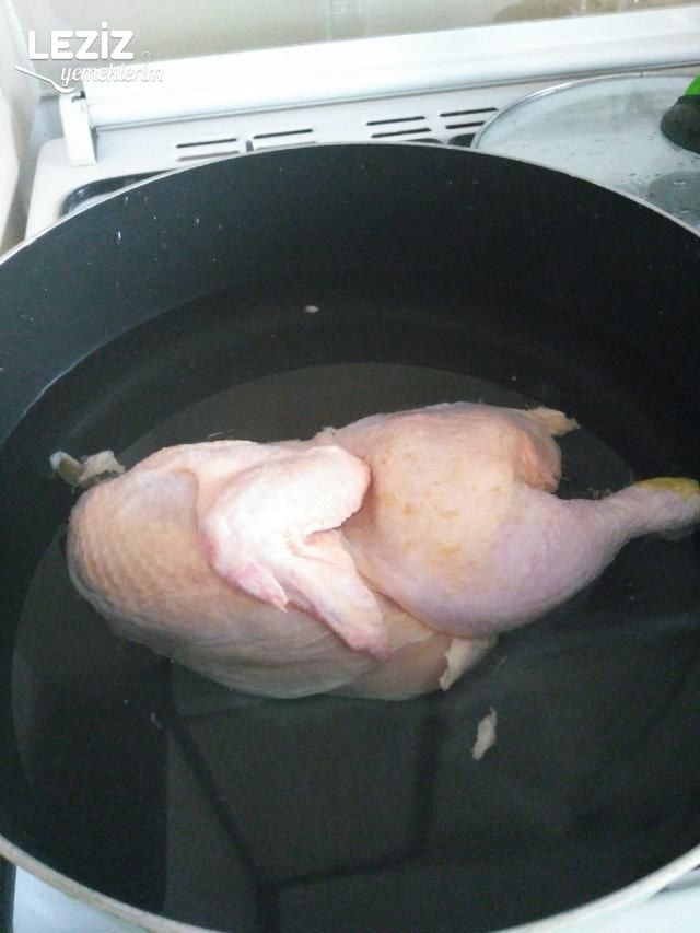 Tavuk Suyuna Tavuklu Bulgur Pilavı