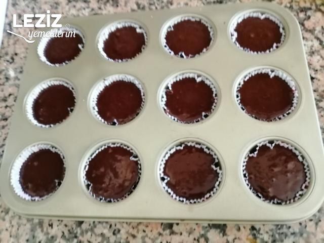 Çok Pratik Kakaolu Muffin Tarifi