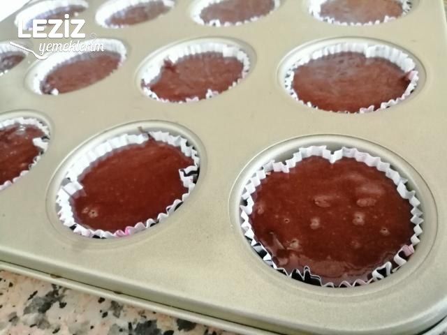 Çok Pratik Kakaolu Muffin Tarifi