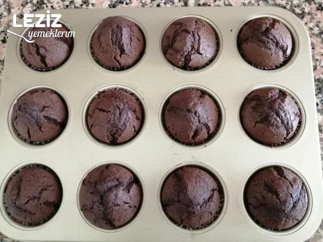 Çok Pratik Kakaolu Muffin Tarifi