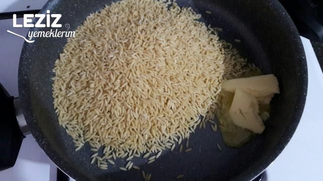 Arpa Şehriyeden Pilav