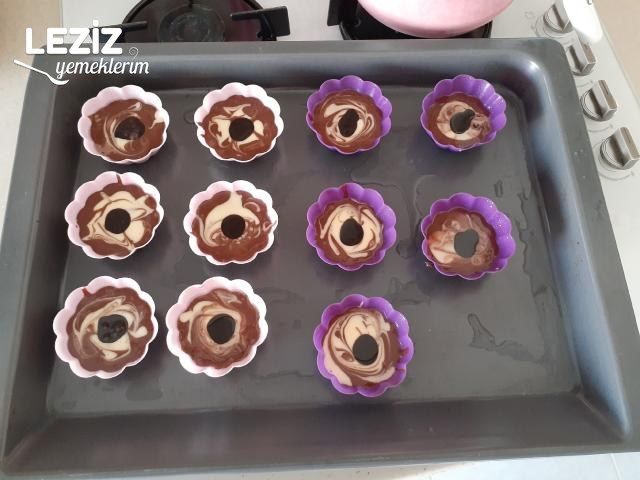 Sade Ve Kakaolu Top Kek