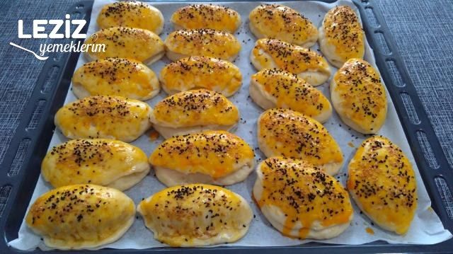 Mayalı Peynirli Puf Poğaça