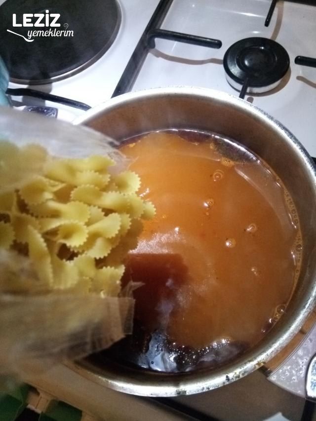 Makarna Çorbası
