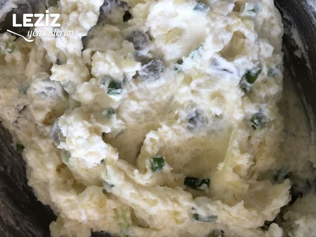 Nefis Yoğurtlu Patates Salatası Tarifi