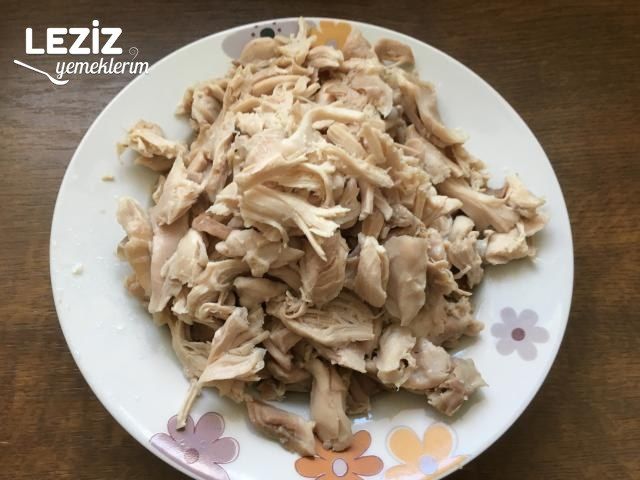 Tavuklu Börek Nasıl Yapılır