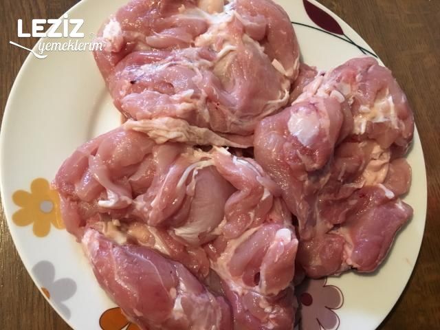 Tavuklu Börek Nasıl Yapılır