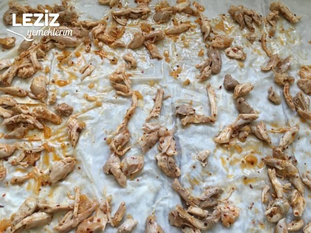 Tavuklu Börek Nasıl Yapılır