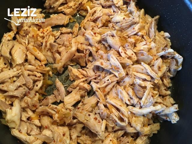 Tavuklu Börek Nasıl Yapılır