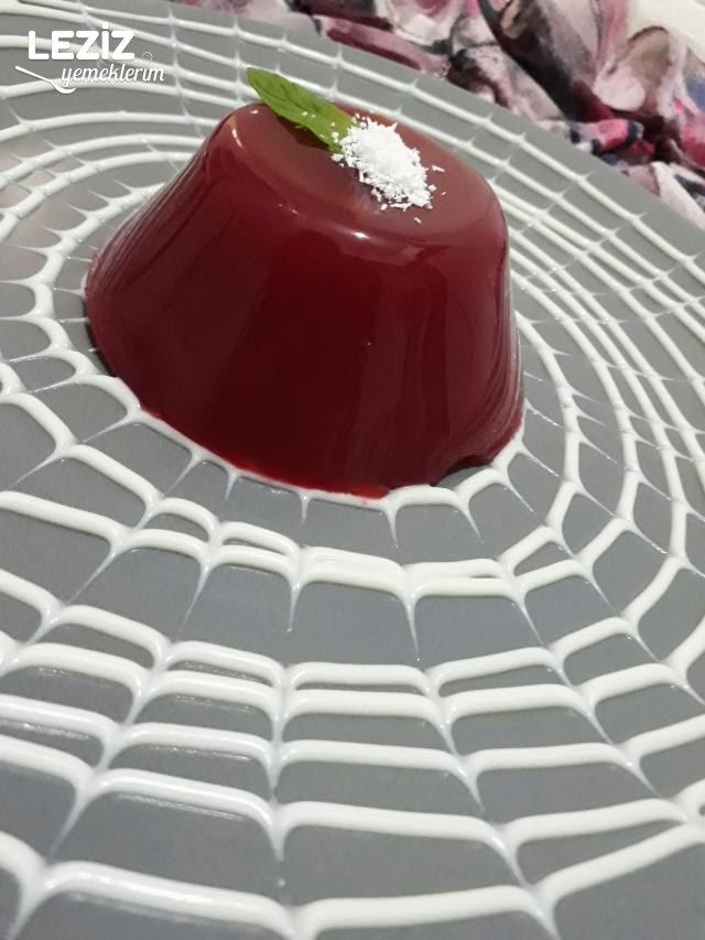 Vişne Jölesi Tatlısı