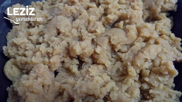 Tahinli Sütlü Un Helvası