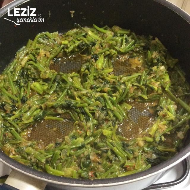 Yumurtalı Ispanak Sapı Kavurması