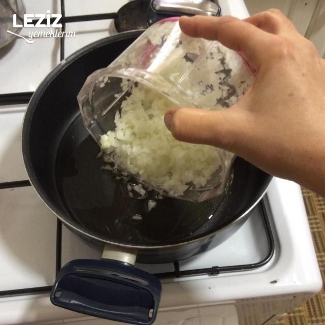 Yumurtalı Ispanak Sapı Kavurması