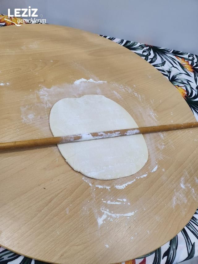 Pastane Usulü Tahinli Çörek Nasıl Yapılır