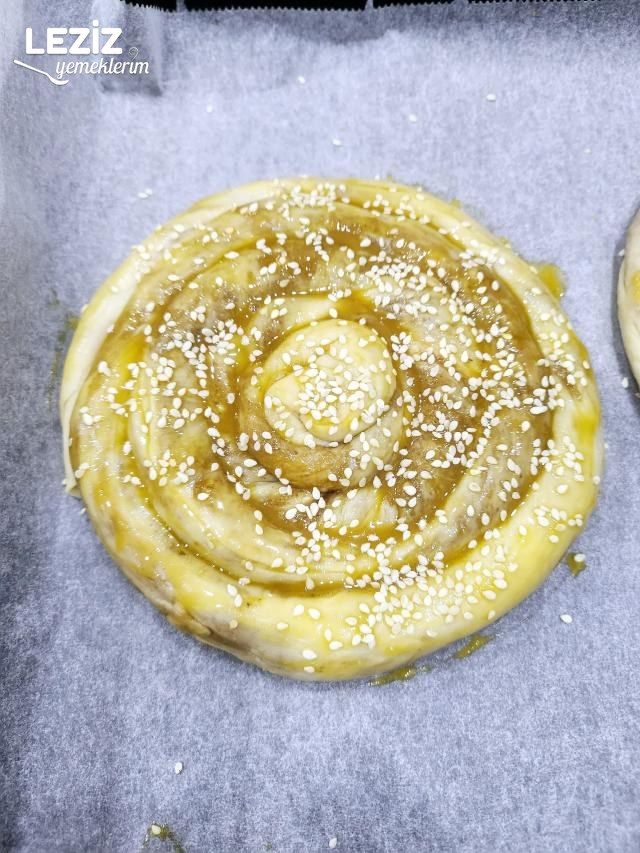 Pastane Usulü Tahinli Çörek Nasıl Yapılır