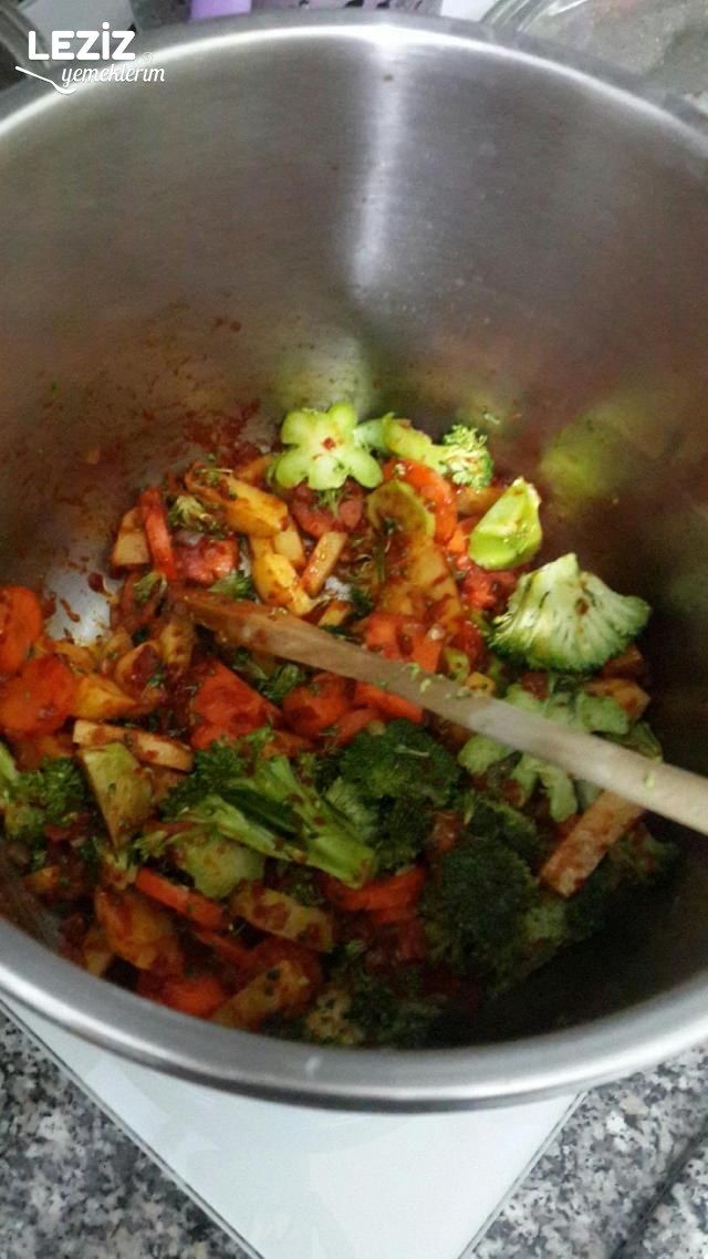 Brokoli Havuç Patates Çorbası