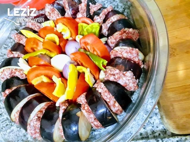 Ev Fırınında Patlıcan Kebabı