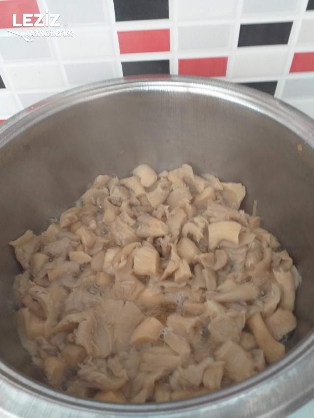 Istiridye Mantarlı Pirinç Pilavı