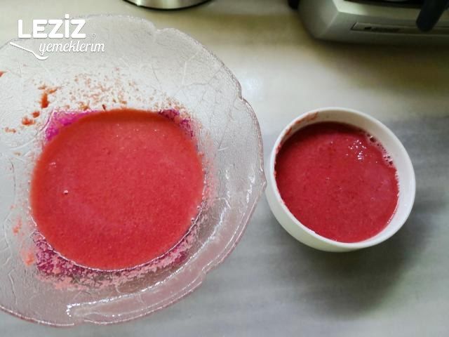 Kızılcık Şerbeti Ve Kızılcık Tarhanası Nasıl Yapılır