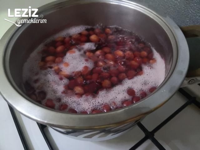 Kızılcık Şerbeti Ve Kızılcık Tarhanası Nasıl Yapılır