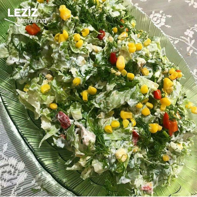 Tavuklu Marul Salatası