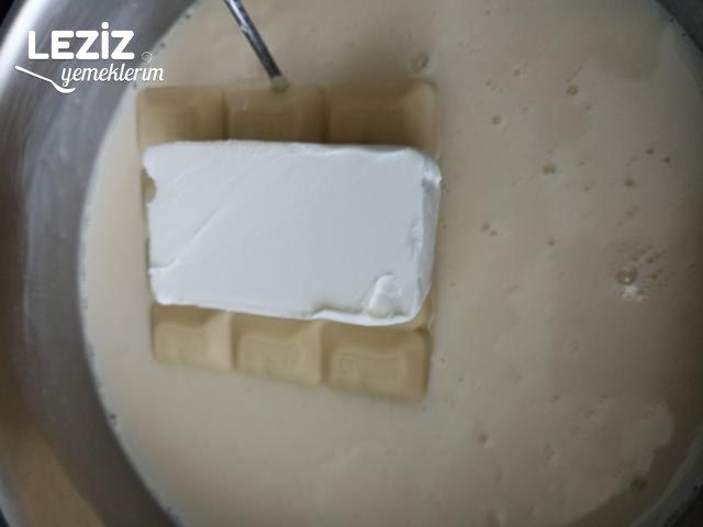Beyaz Çikolatalı Puding Nasıl Yapılır