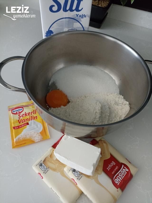 Beyaz Çikolatalı Puding Nasıl Yapılır