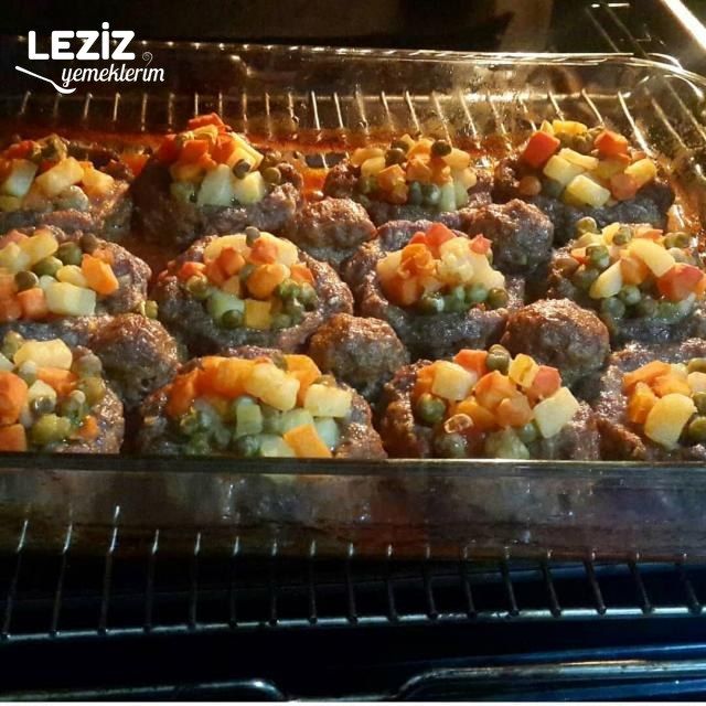 Garnitürlü Çanak Köfteler