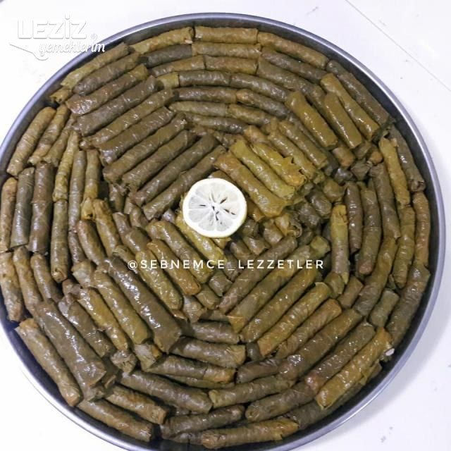 Nefis Zeytinyağlı Yaprak Sarma Tarifi
